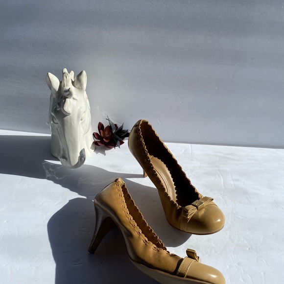 🥿Pre Loved Tan Tory Burch Heels - Picture 12 of 12